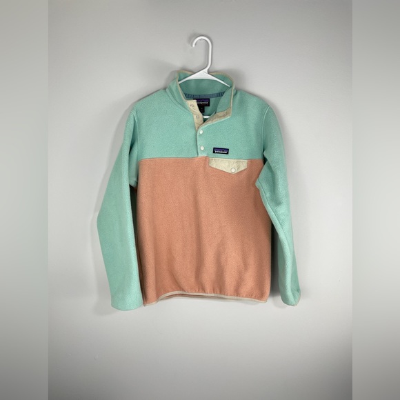 Patagonia Sweaters - Patagonia W LIGHTWEIGHT SYNCHILLA SNAP-T PULLOVER, Scotch Pink Size Medium